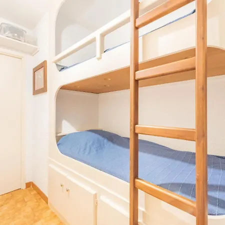 Semaphore-4 By Interhome